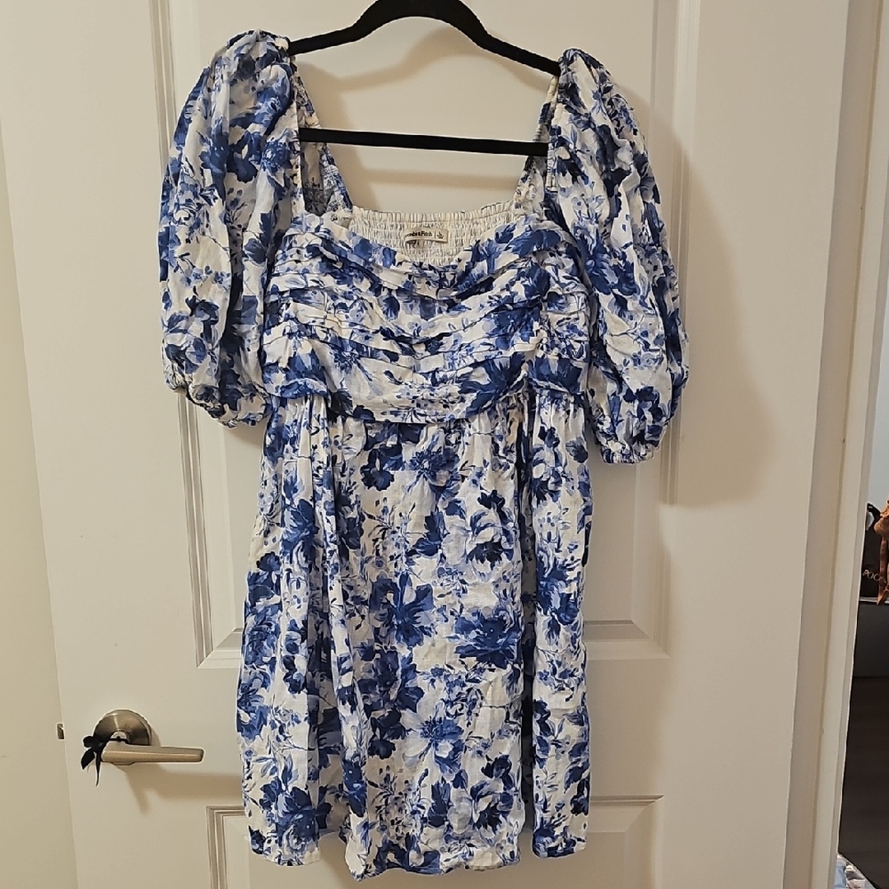 Abercrombie & Fitch Blue and White Floral Linen Mini Dress